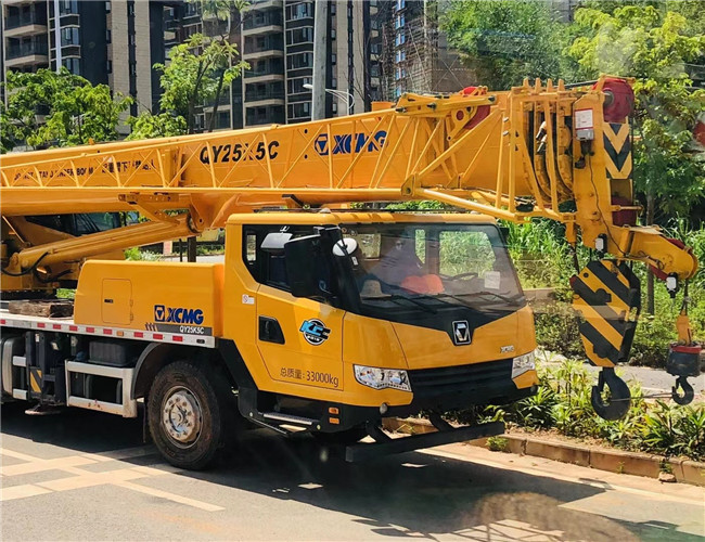 瓦房店市大件设备吊装租赁吊车