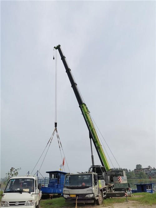 瓦房店市桥梁建设吊装案例